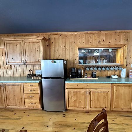 Mount Peale Country Inn La Sal エクステリア 写真
