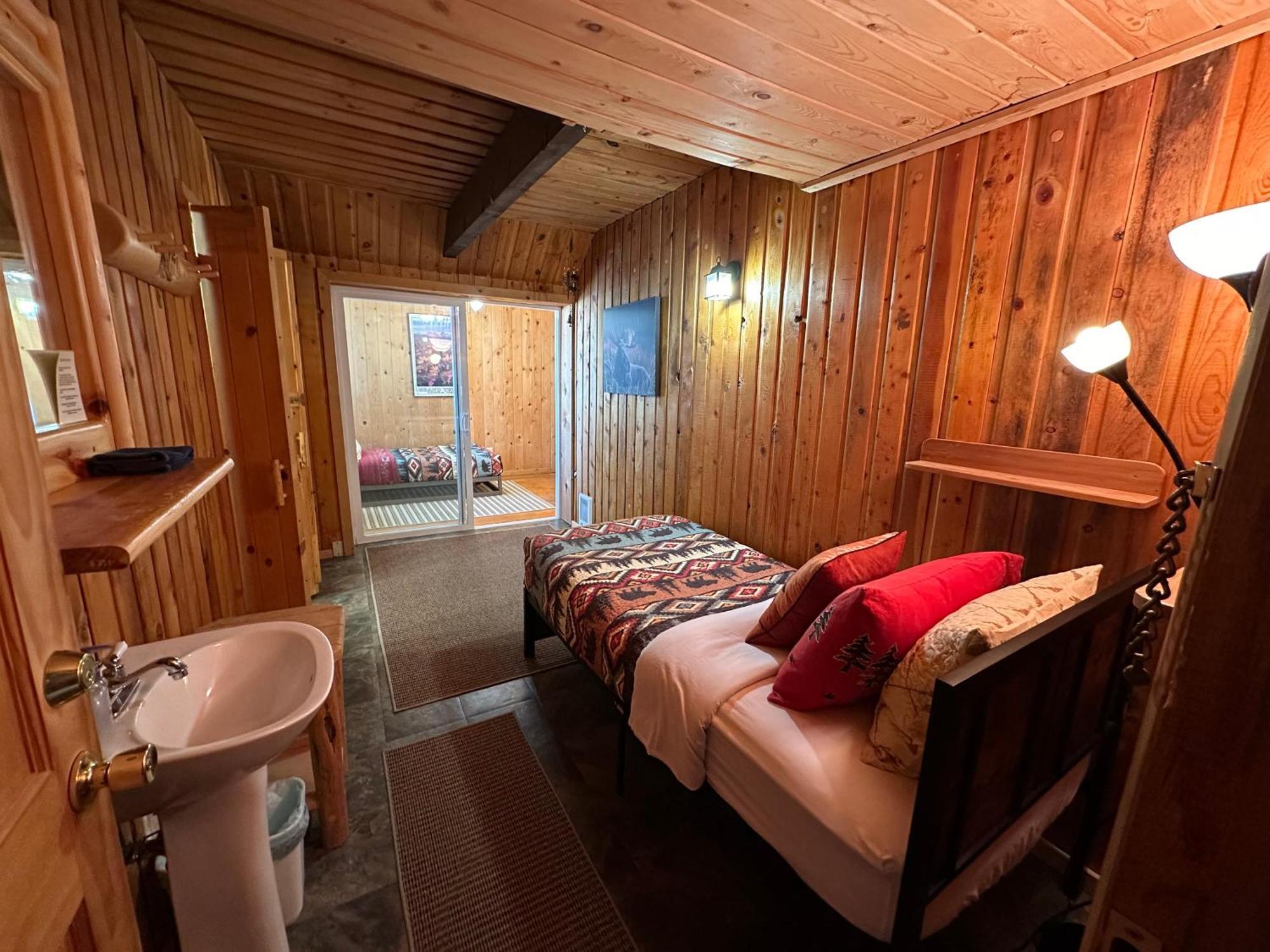 Mount Peale Country Inn La Sal エクステリア 写真