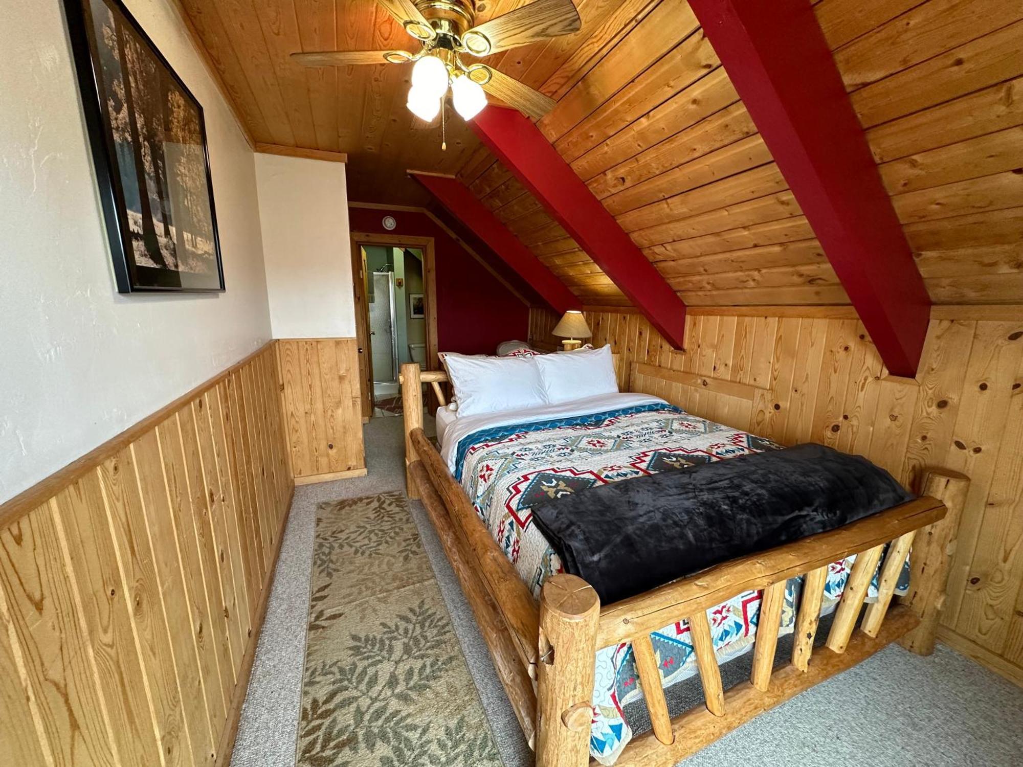 Mount Peale Country Inn La Sal エクステリア 写真