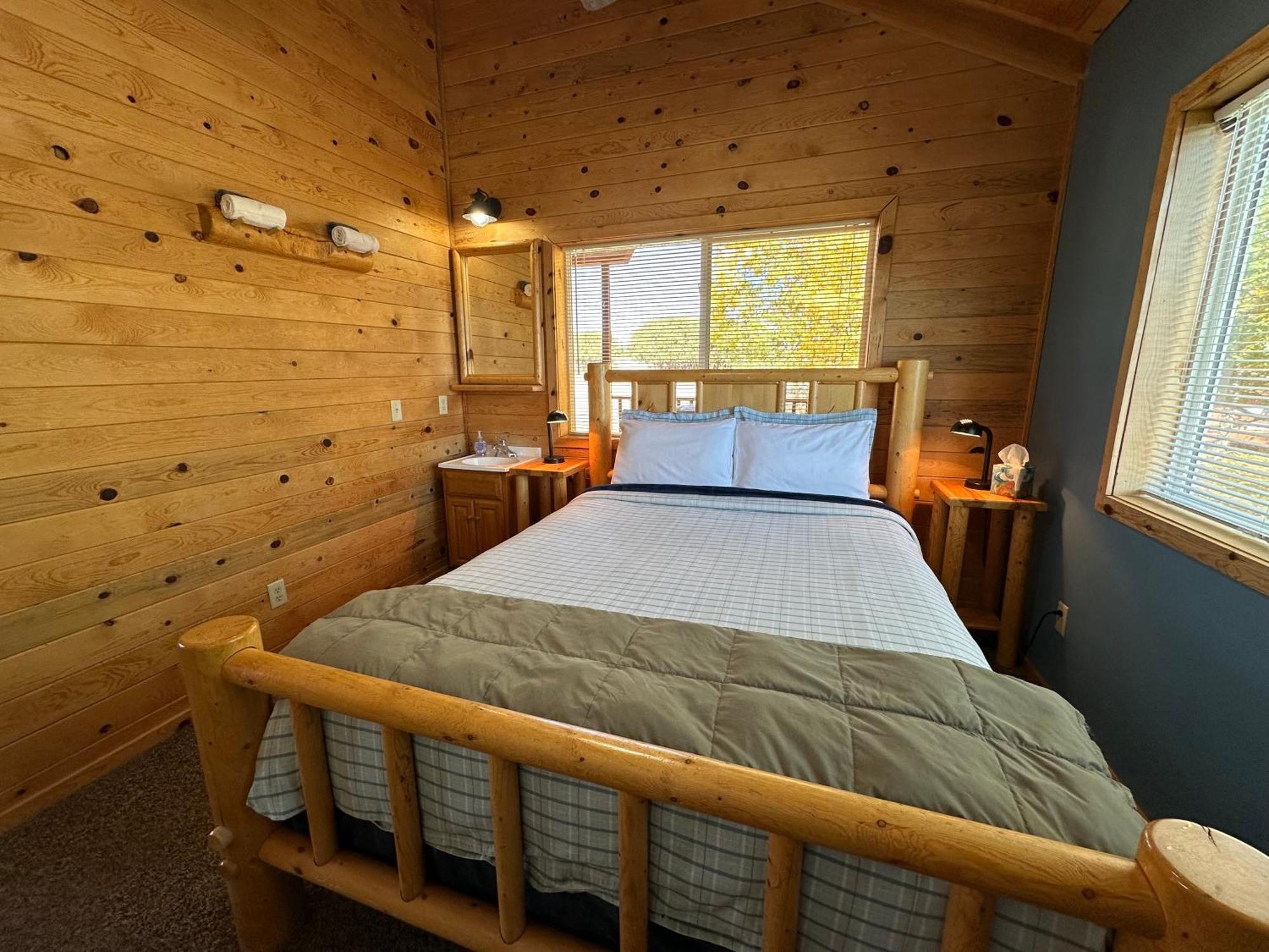 Mount Peale Country Inn La Sal エクステリア 写真