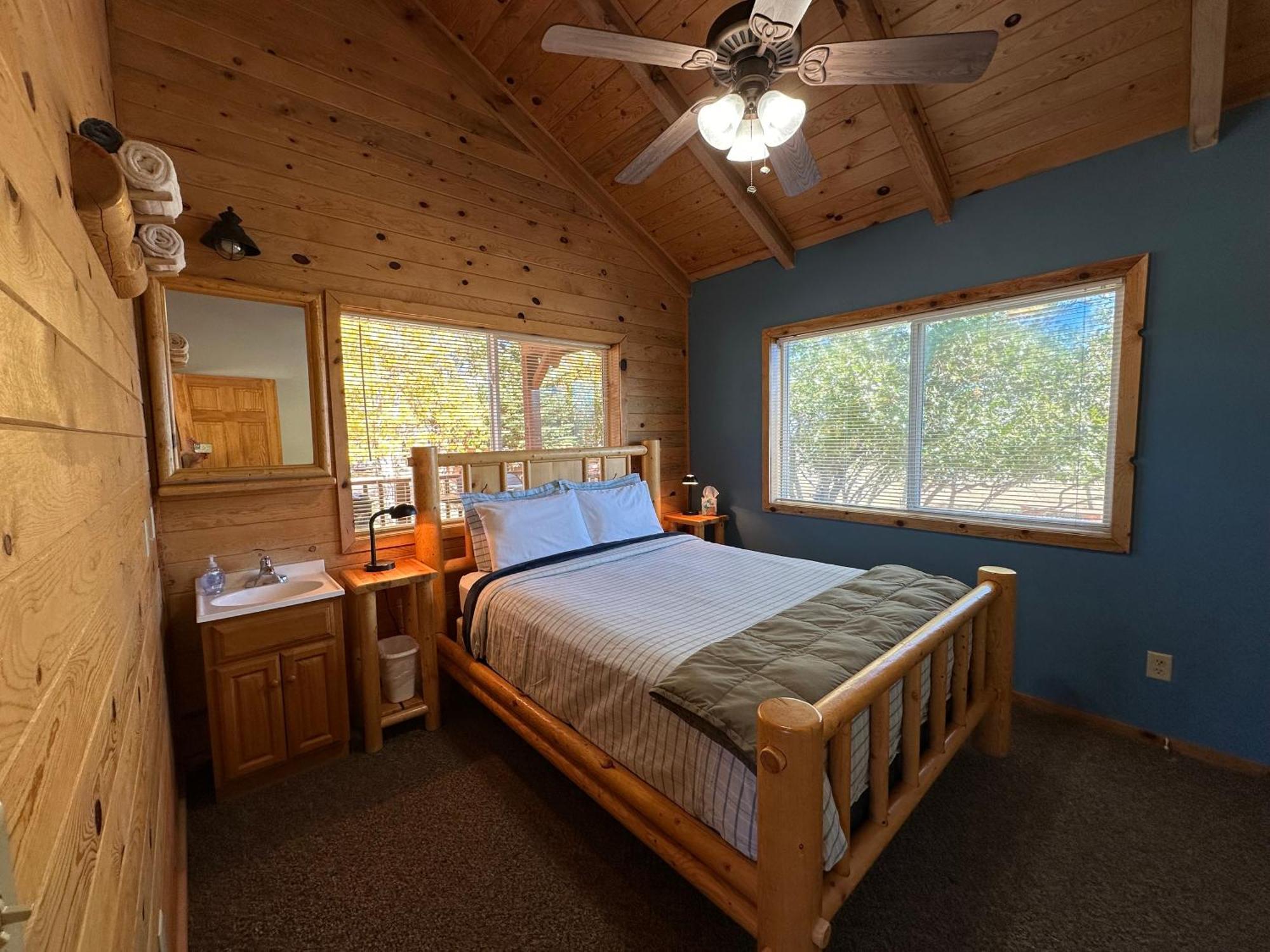 Mount Peale Country Inn La Sal エクステリア 写真