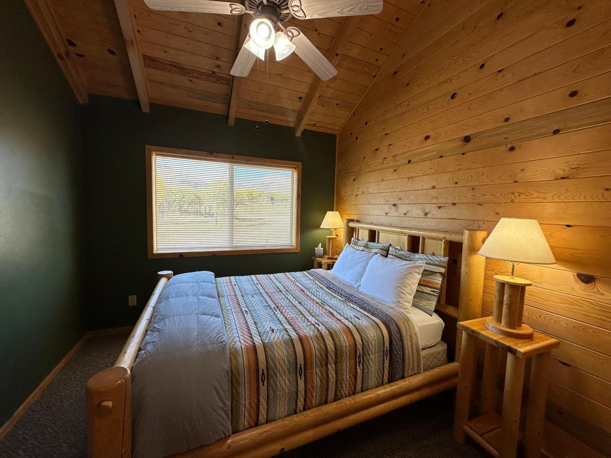 Mount Peale Country Inn La Sal エクステリア 写真